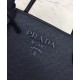 Replica Borsa in pelle Saffiano monocromatica Prada 1BA156 blu scuro Replica Borsa in pelle Saffiano monocromatica Prada 1BA156 blu scuro