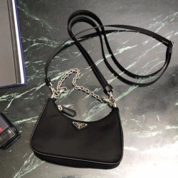 Replica Mini borsa a tracolla Prada Re-Edition in nylon 1TT122