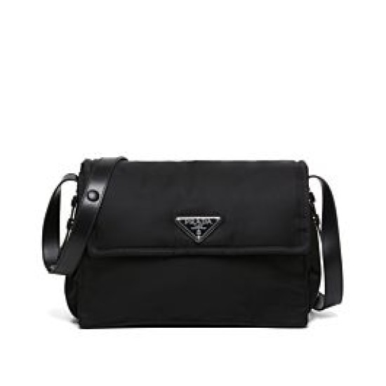 Replica Borsa a tracolla Prada Medium in nylon imbottito 1BD255 Nera Replica Borsa a tracolla Prada Medium in nylon imbottito 1BD255 Nera