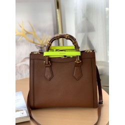 Replica Gucci Borsa tote piccola Diana 660195 Marrone