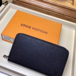 Replica Louis Vuitton Zippy Organizer Taiga Pelle M30056