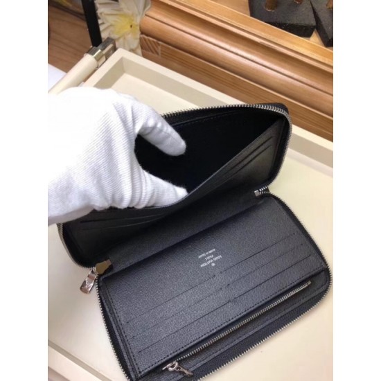 Replica Louis Vuitton Zippy Organizer Taiga Pelle M30056