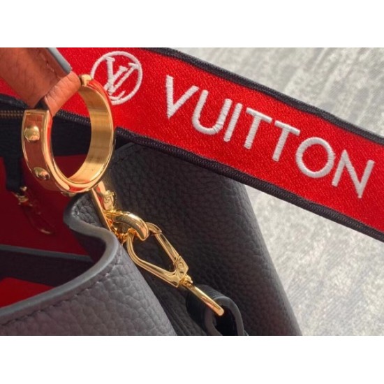Replica Borsa Louis Vuitton Capucines MM In Pelle Nera M59020