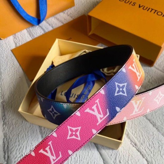 Replica Louis Vuitton LV Shape 40MM Cintura reversibile Monogram MP313V