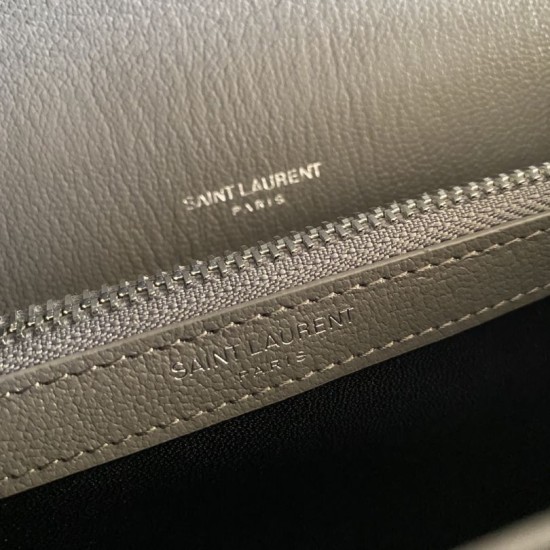 Replica Borsa a tracolla YSL Saint Laurent Medium Envelope Kate Chain Mix Matelasse Grey Replica Borsa a tracolla YSL Saint Laurent Medium Envelope Kate Chain Mix Matelasse Grey