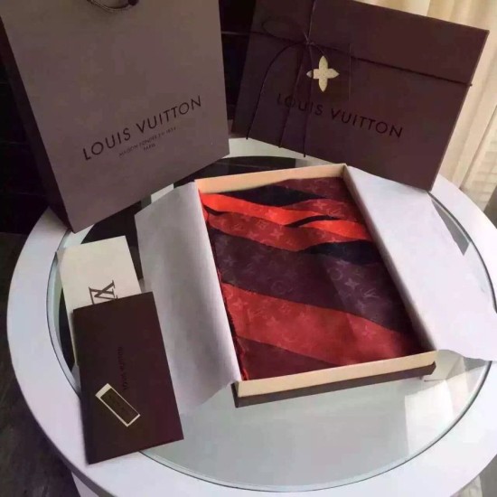 Replica llusion V scialle M75744