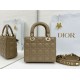 Perfetta Replica Borse Dior Lady Dior My ABC Dior piccola Arco ciondolo D.I.O.R. in metallo Grigio talpa False Online Replica Borse Dior Lady Dior My ABC Dior piccola Arco ciondolo D.I.O.R. in metallo Grigio talpa Imitazioni Outlet Premio