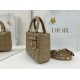 Perfetta Replica Borse Dior Lady Dior My ABC Dior piccola Arco ciondolo D.I.O.R. in metallo Grigio talpa False Online Replica Borse Dior Lady Dior My ABC Dior piccola Arco ciondolo D.I.O.R. in metallo Grigio talpa Imitazioni Outlet Premio