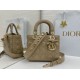 Perfetta Replica Borse Dior Lady Dior My ABC Dior piccola Arco ciondolo D.I.O.R. in metallo Grigio talpa False Online Replica Borse Dior Lady Dior My ABC Dior piccola Arco ciondolo D.I.O.R. in metallo Grigio talpa Imitazioni Outlet Premio