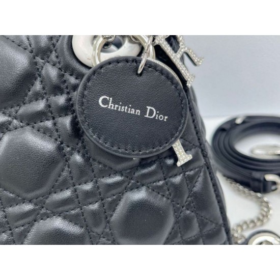 Replica Borsa Dior Mini Lady Dior Arco con ciondoli D.I.O.R  neri hardware argento Imitazioni Outlet Premio