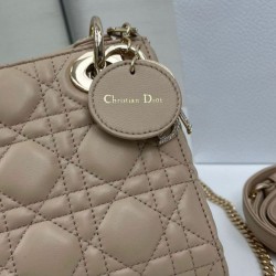 Replica Borse Dior Mini Lady Dior Arco con ciondoli D.I.O.R  Beige Imitazioni Outlet Premio