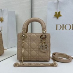 Replica Borse Dior Mini Lady Dior Arco con ciondoli D.I.O.R  Beige Imitazioni Outlet Premio
