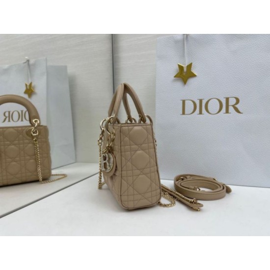 Replica Borse Dior Mini Lady Dior Arco con ciondoli D.I.O.R  Beige Imitazioni Outlet Premio
