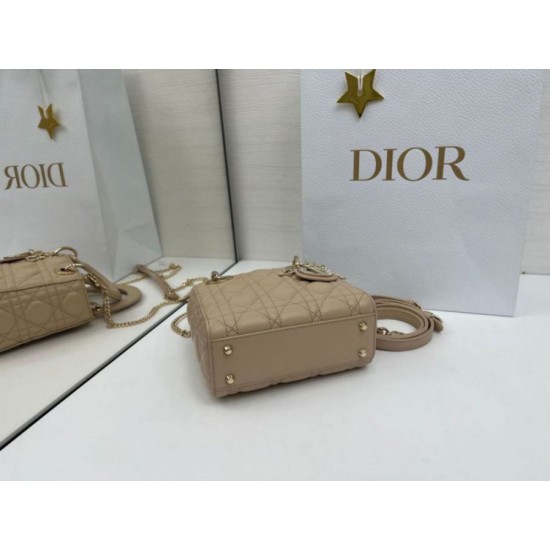 Replica Borse Dior Mini Lady Dior Arco con ciondoli D.I.O.R  Beige Imitazioni Outlet Premio