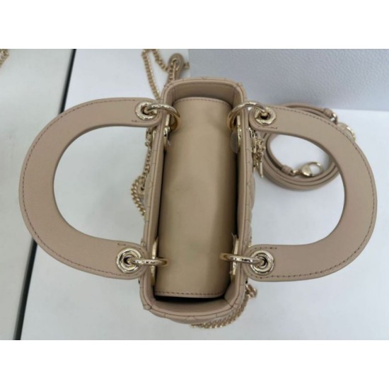 Replica Borse Dior Mini Lady Dior Arco con ciondoli D.I.O.R  Beige Imitazioni Outlet Premio