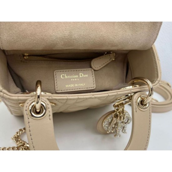 Replica Borse Dior Mini Lady Dior Arco con ciondoli D.I.O.R  Beige Imitazioni Outlet Premio
