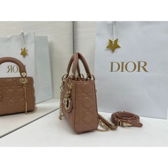 Replica Borse Dior Mini Lady Dior Arco con ciondoli D.I.O.R  Rosa cipria Imitazioni Outlet Premio