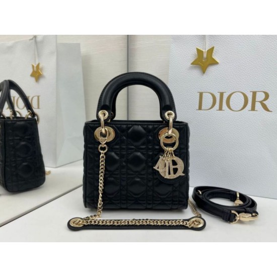 Replica Borsa Dior Mini Lady Dior Arco con ciondoli D.I.O.R  neri hardware dorato Imitazioni Outlet Premio