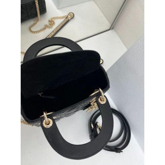 Replica Borsa Dior Mini Lady Dior Arco con ciondoli D.I.O.R  neri hardware dorato Imitazioni Outlet Premio