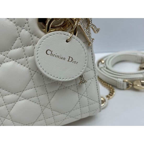Replica Borse Dior Mini Lady Dior Arco con ciondoli D.I.O.R  bianco hardware dorato Imitazioni Outlet Premio