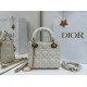 Replica Borse Dior Mini Lady Dior Arco con ciondoli D.I.O.R  bianco hardware dorato Imitazioni Outlet Premio