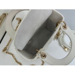 Replica Borse Dior Mini Lady Dior Arco con ciondoli D.I.O.R  bianco hardware dorato Imitazioni Outlet Premio