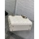 Perfetta Replica Borse Dior piccola Lady Dior My ABCDior in metallo cannage bianco con ciondolo D.I.O.R False Online Replica Borse Dior piccola Lady Dior My ABCDior in metallo cannage bianco con ciondolo D.I.O.R Imitazioni Outlet Premio