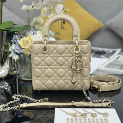 Replica Borsa Dior piccola Lady Dior My ABCDior con ciondolo D.I.O.R agnello cannage Albicocca Imitazioni Outlet Premio