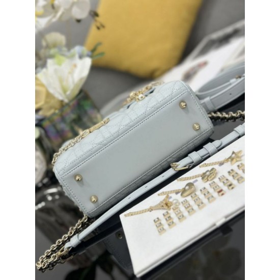 Replica Borsa Dior piccola Lady Dior My ABCDior con ciondolo D.I.O.R agnello cannage blu Imitazioni Outlet Premio