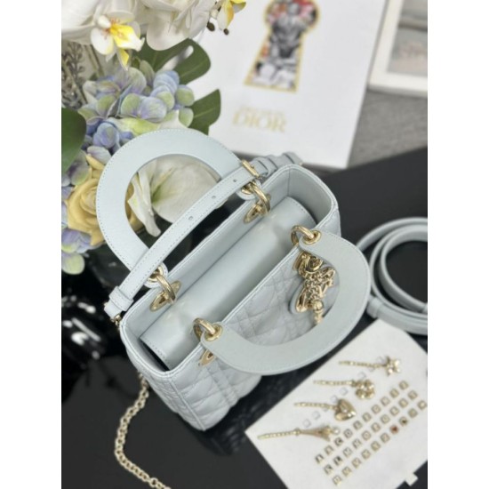 Replica Borsa Dior piccola Lady Dior My ABCDior con ciondolo D.I.O.R agnello cannage blu Imitazioni Outlet Premio