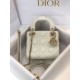 Perfetta Replica Borsa Mini Lady Dior con cuciture cannage bianco False Online Replica Borsa Mini Lady Dior con cuciture cannage bianco Imitazioni Outlet Premio