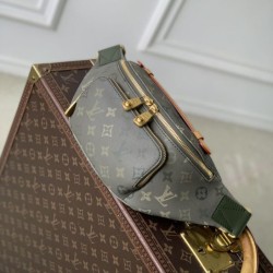 Falso superiore Borsa a tracolla Louis Vuitton M26933 Rush Bumbag Uomo verde Imitazioni Outlet