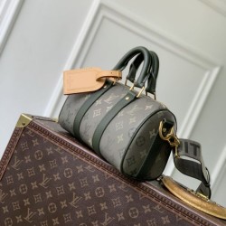Falso superiore Borsa Louis Vuitton Keepall Bandoulière 25 M26930 uomo verde Imitazioni Outlet