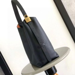 Falso superiore Borsa Louis Vuitton Low Key Hobo MM M24856 m24974 nera Imitazioni Outlet