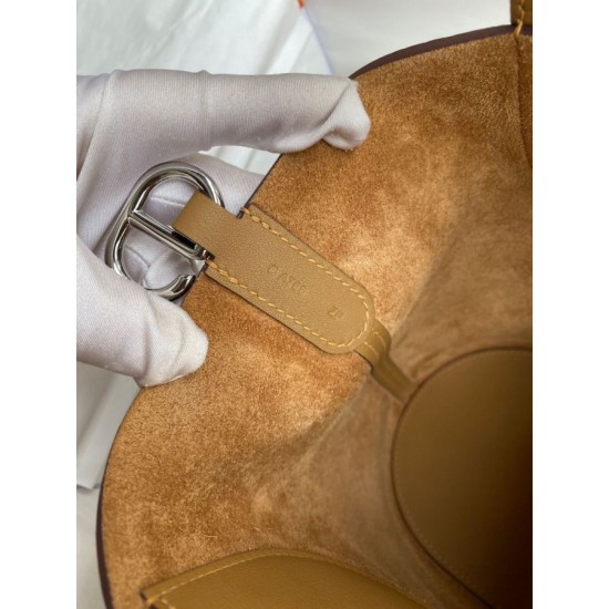 Migliore Replica Borsa tote Hermes In The Loop 18 fatta a mano marrone Clemence Imitazioni Outlet