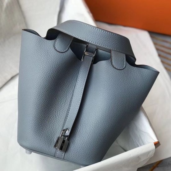 Replica Borsa Tote Hermes Picotin Lock 18/22 Blu Clemence False Online Premium Migliore Replica Borsa Tote Hermes Picotin Lock 18/22 Blu Clemence Imitazioni Outlet