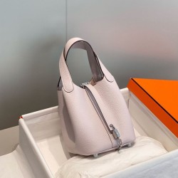 Migliore Replica Borsa Tote Hermes Picotin Lock 18/22 Clemence Mauve Pale Imitazioni Outlet