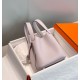 Migliore Replica Borsa Tote Hermes Picotin Lock 18/22 Clemence Mauve Pale Imitazioni Outlet