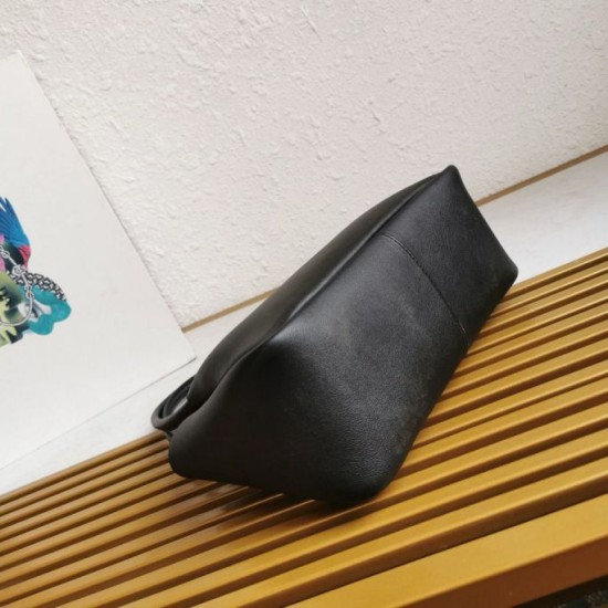Perfette Qualità Repliche Borsa a tracolla Prada con logo triangolare nero Imitazione
