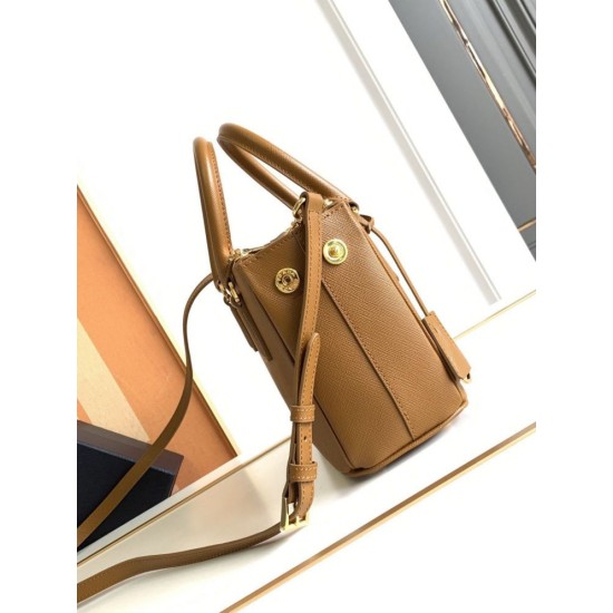 Repliche Prada Mini/Medium Galleria Bag Saffiano Marrone Imitazioni Premium Migliore Repliche Prada Mini/Medium Galleria Bag Saffiano Marrone Economiche Outlet Online
