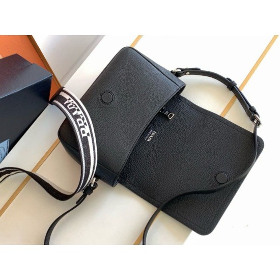 Perfette Qualità Repliche Borsa a tracolla piccola Prada Flap Granata Nera Imitazione