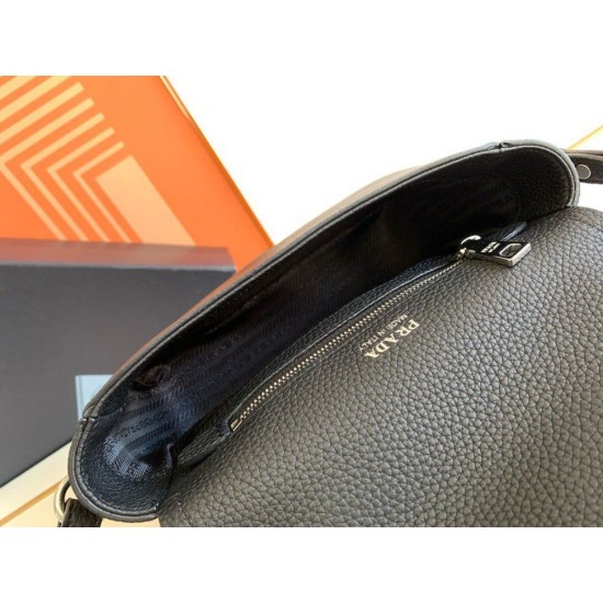 Perfette Qualità Repliche Borsa a tracolla piccola Prada Flap Granata Nera Imitazione