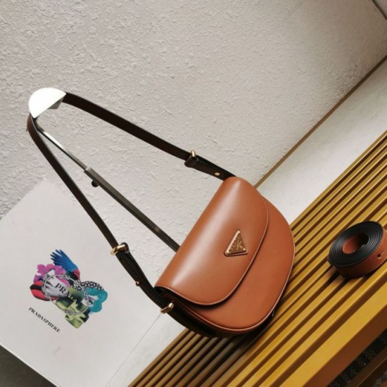 Miglior Falso Prada Arque Shoulder Bag con Flap Brown Economiche Premium