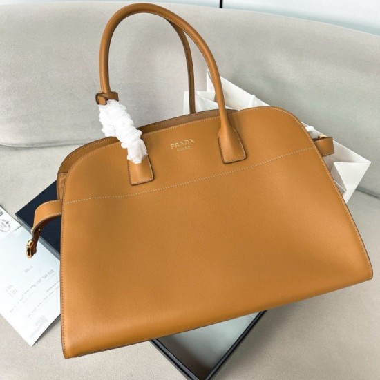 Prada Large Tote Bag con Fibbie Marrone Replica originale di alta qualità Perfette Qualità Repliche Prada Large Tote Bag con Fibbie Marrone Imitazione