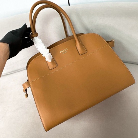 Prada Large Tote Bag con Fibbie Marrone Replica originale di alta qualità Perfette Qualità Repliche Prada Large Tote Bag con Fibbie Marrone Imitazione