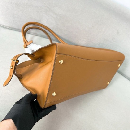 Prada Large Tote Bag con Fibbie Marrone Replica originale di alta qualità Perfette Qualità Repliche Prada Large Tote Bag con Fibbie Marrone Imitazione