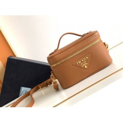 Miglior Falso Borsa mini Vanity Prada Granata Marrone Economiche Premium