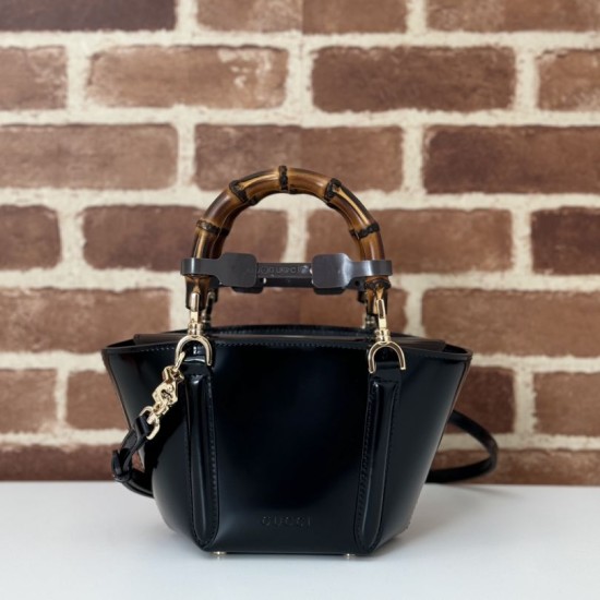 Repliche Gucci Mini bamboo top handle tote borse 805832 Nero Imitazioni Premium Migliore Repliche Gucci Mini bamboo top handle tote borse 805832 Nero Economiche Outlet Online