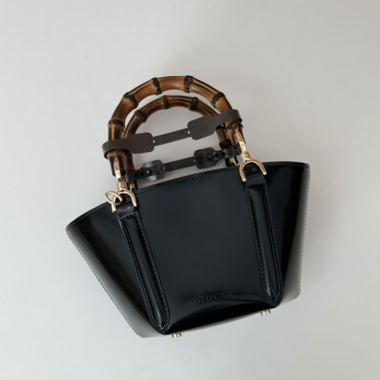 Repliche Gucci Mini bamboo top handle tote borse 805832 Nero Imitazioni Premium Migliore Repliche Gucci Mini bamboo top handle tote borse 805832 Nero Economiche Outlet Online