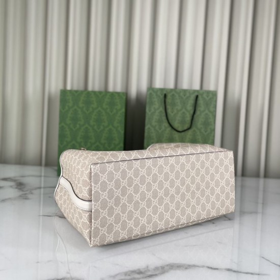 Replica perfetta Gucci GG Emblem borsa tote media 815213 Beige Imitazione Outlet Online